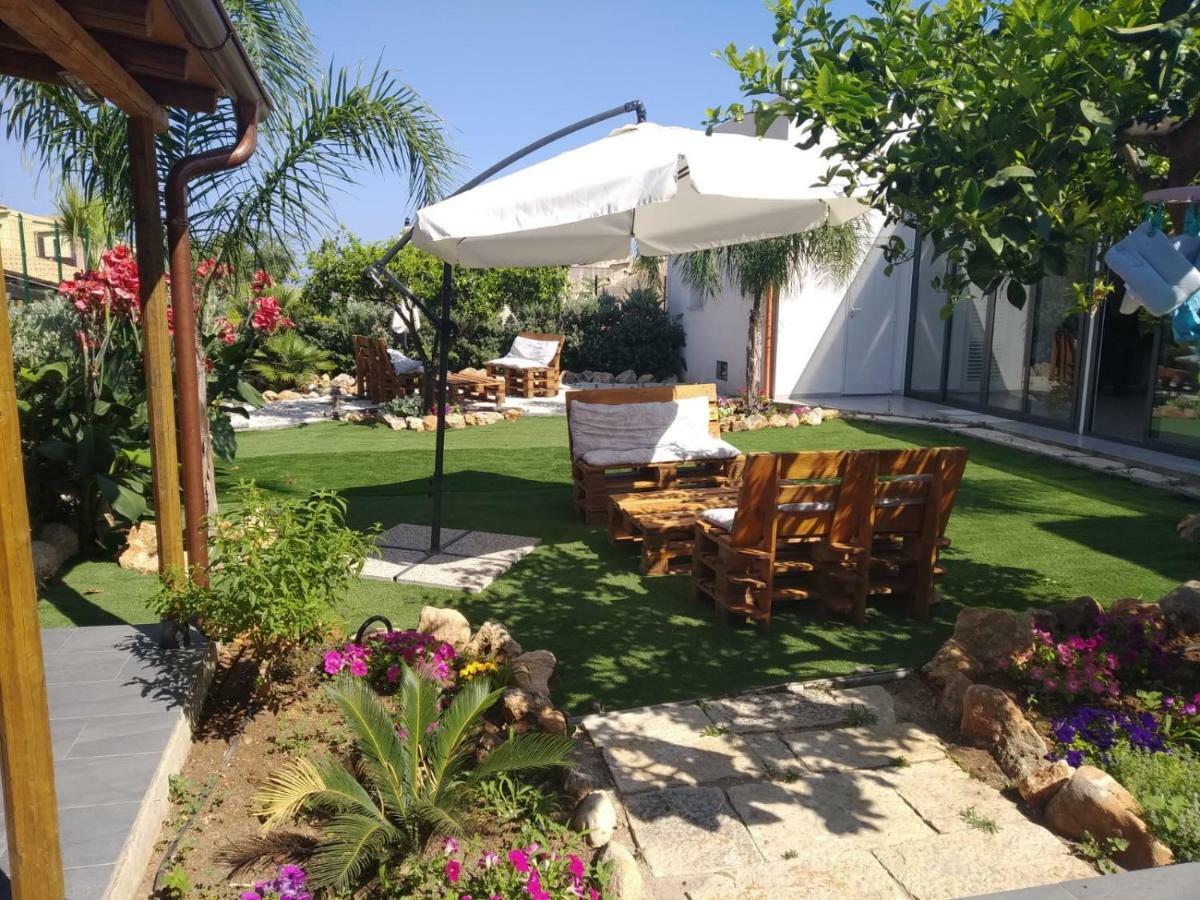 Bed and Breakfast L'Isola Del Sole Кастеллуццо Екстер'єр фото